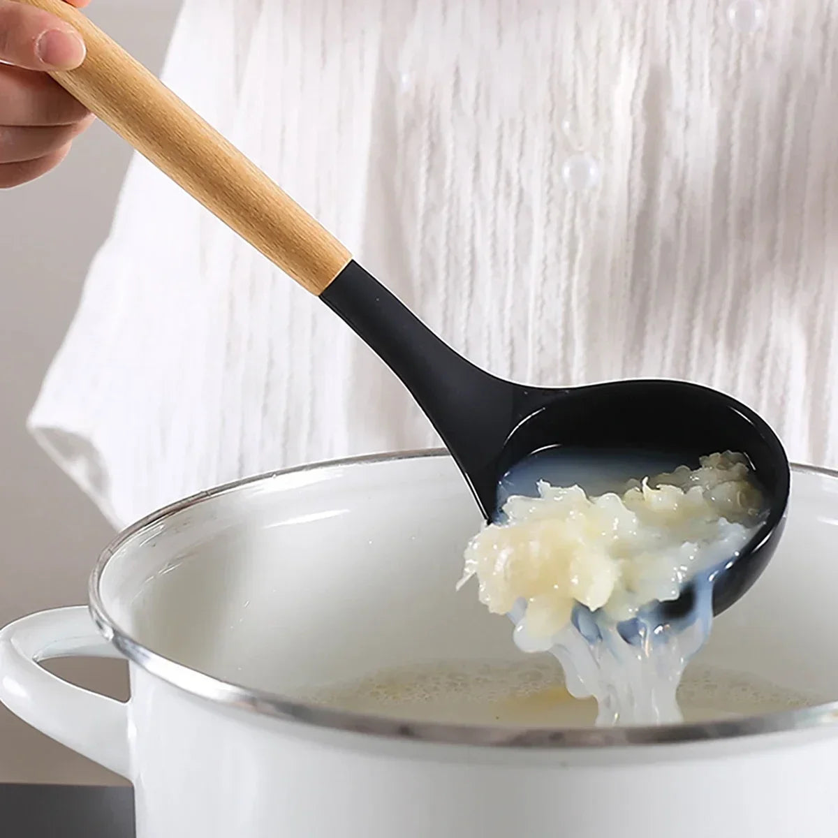 12Pcs/Set Silicone Kitchen Utensils With Storage Wooden Handle Bucket High Temperature Resistant And Non Stick Pot Spatula Spoon