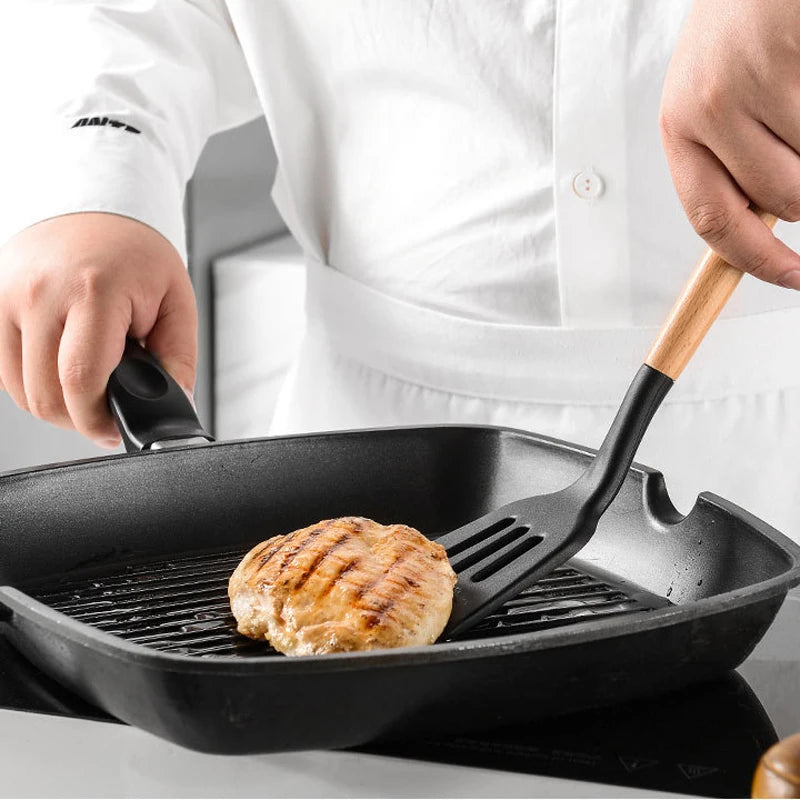 13Pcs Ilicone Kitchen Utensils Spatula Shovel Soup Spoon Cooking Tool with Storage Bucket Non-Stick Wood Handle Kitchen Gadgets