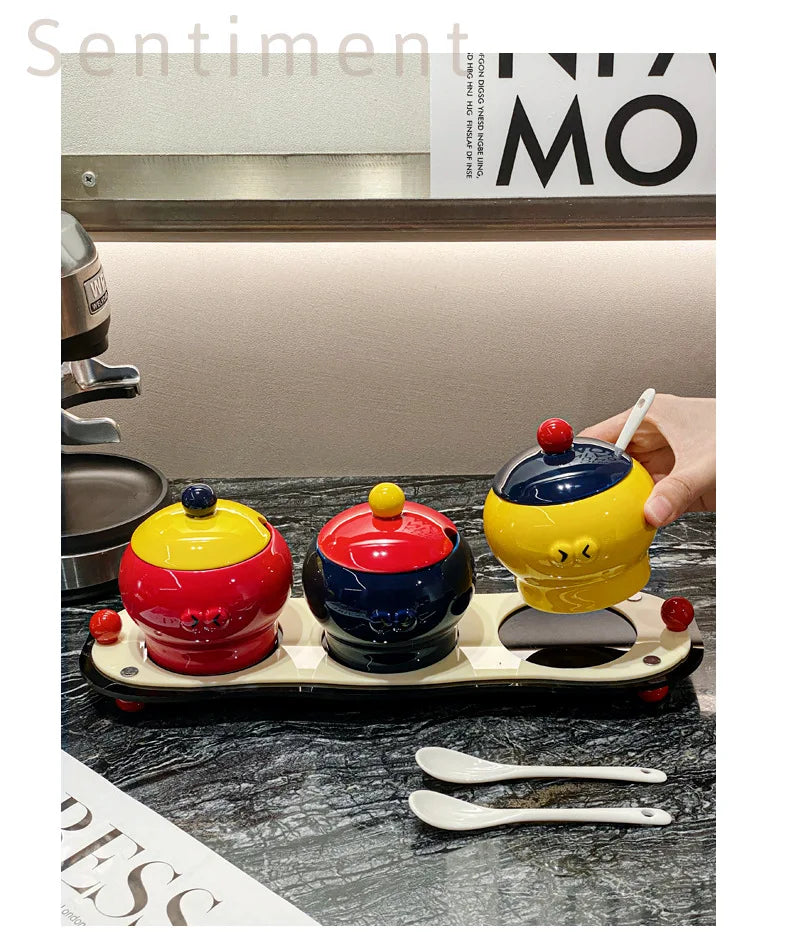 Ceramic household cute condiment box Condiment jar Salt jar condiment jar with covered kitchen storage utensils