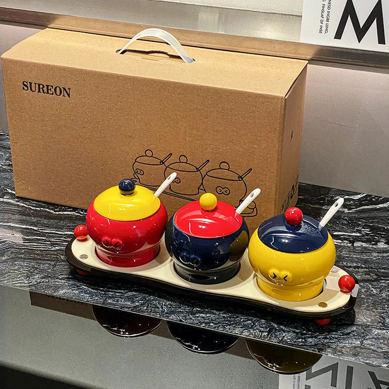 Ceramic household cute condiment box Condiment jar Salt jar condiment jar with covered kitchen storage utensils