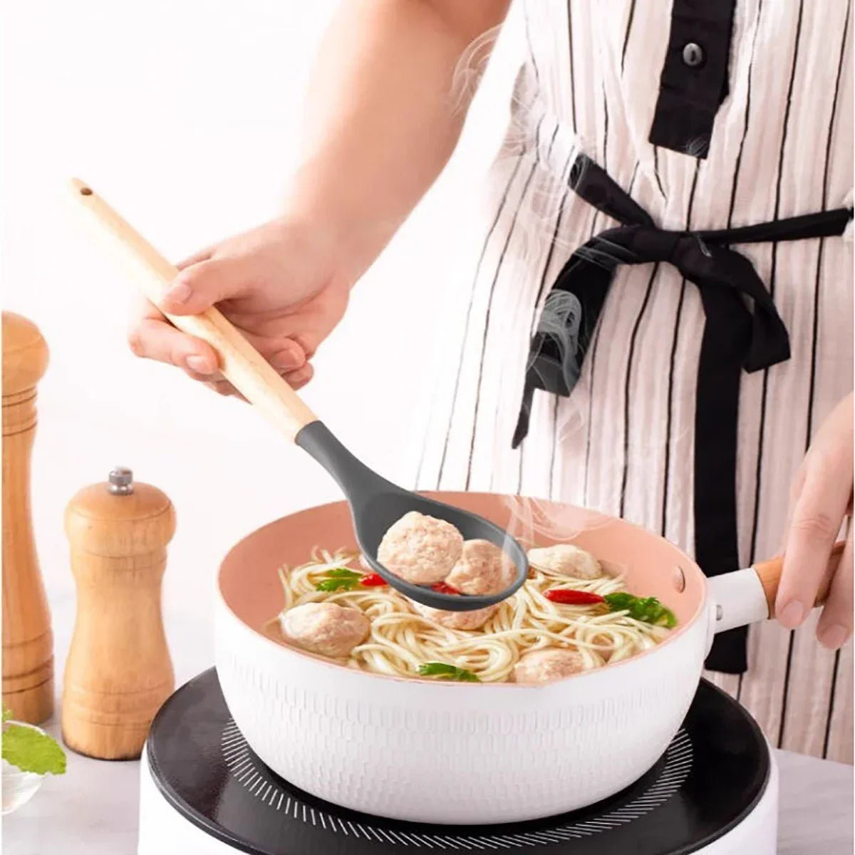 12Pcs/Set Silicone Kitchen Utensils With Storage Wooden Handle Bucket High Temperature Resistant And Non Stick Pot Spatula Spoon