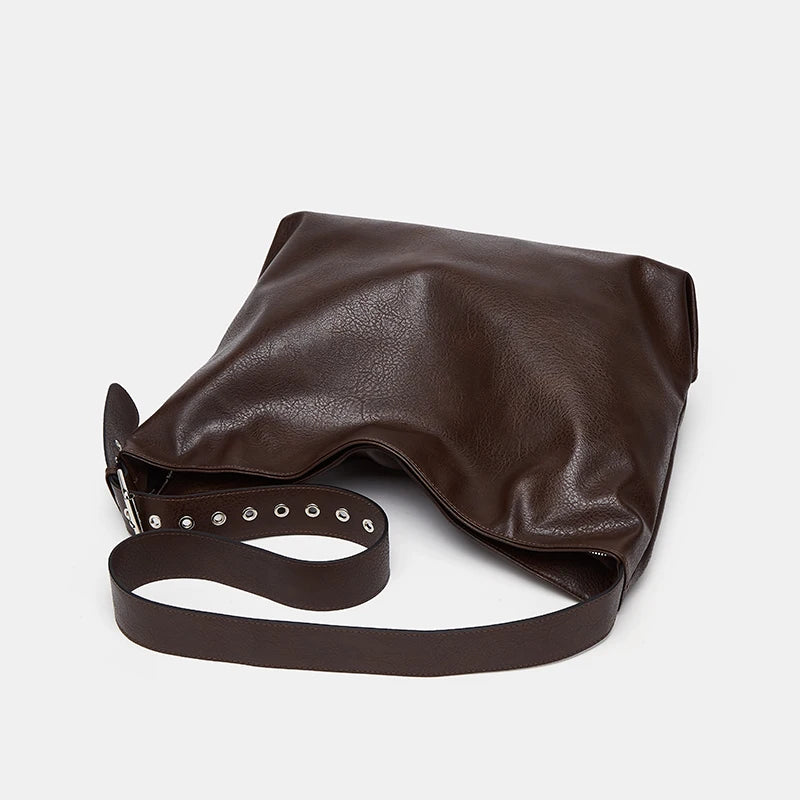 Wax Oil Leather Shoulder Bag – Large Capacity Messenger Bag with Wide Strap