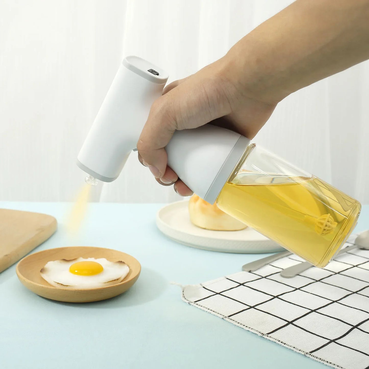 Kitchen Oil Spray Bottle Cooking Olive Oil Sprayer Electric Pneumatic Spray Bottle Fitness Barbecue Spray Oil Dispenser